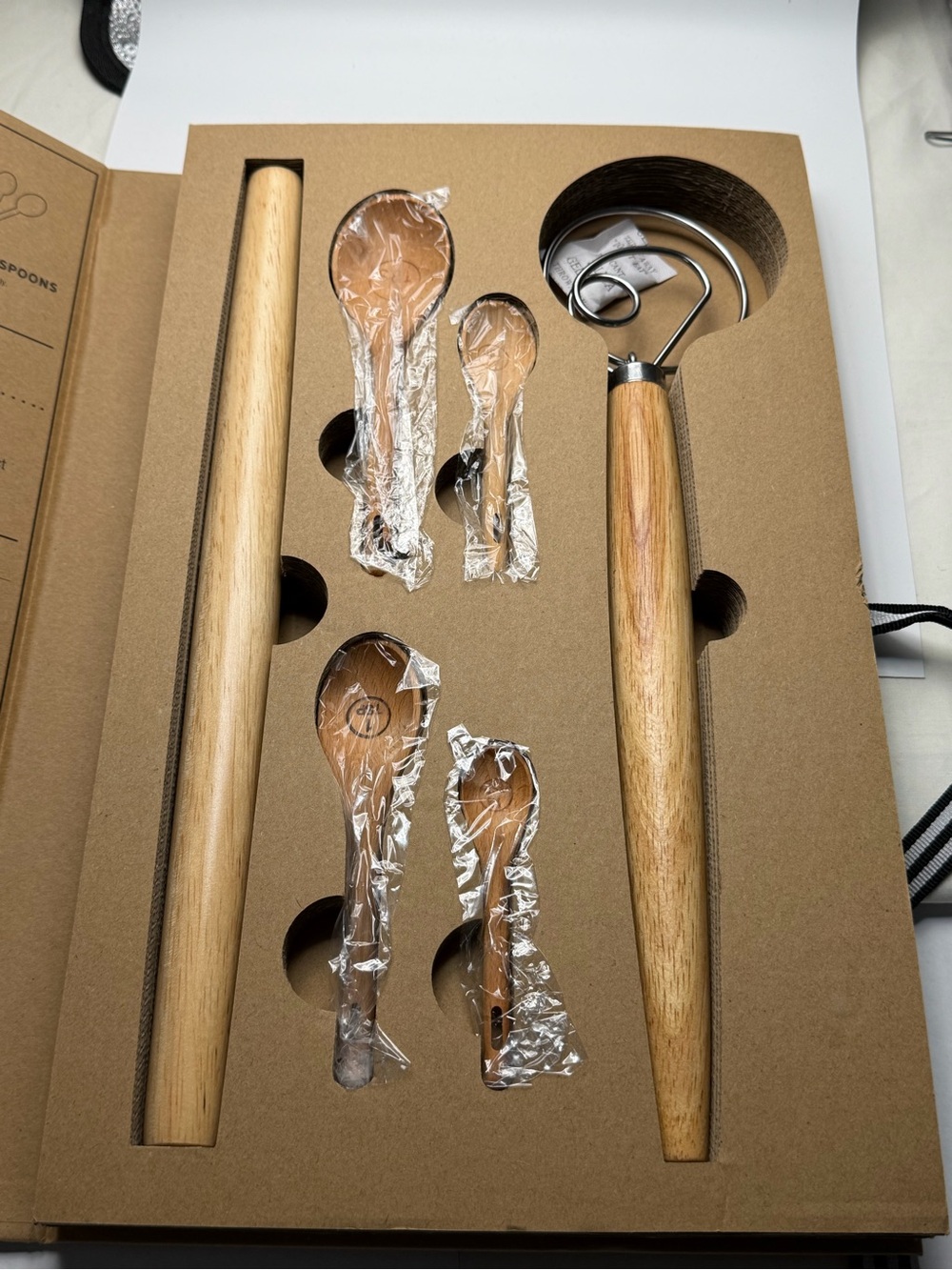 Natural Wooden Kitchen Utensil Set - Light Wood Finish